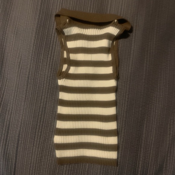 tank top with collar - Picture 3 of 3